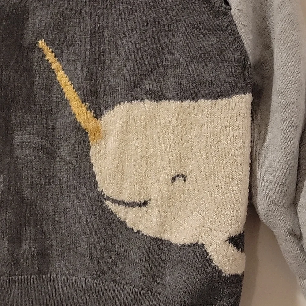 Baby gap whale sweater in grey Norwal Beluga graphic sweater so cute 18-24 month